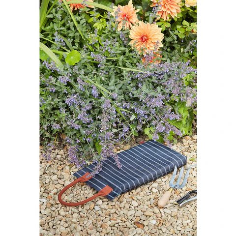 Sophie Conran Navy Stripe Garden Kneeler - Image 3